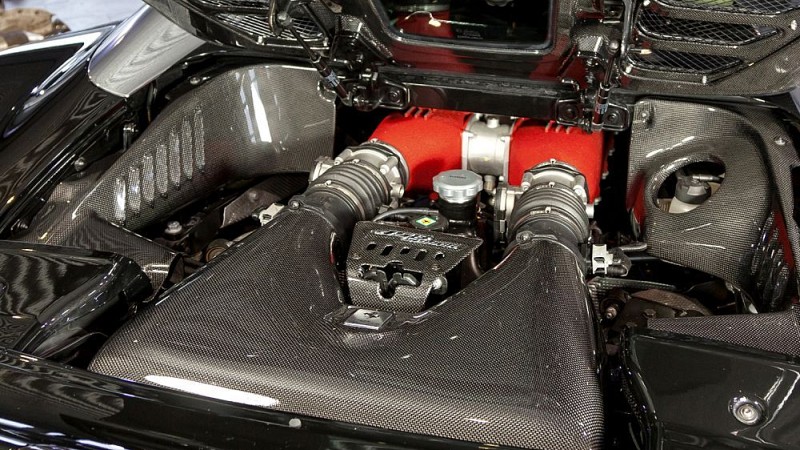 Photo of Capristo Engine Cover Set in Carbon Fibre (Spider) for the Ferrari 458 Italia / Spider - Image 2